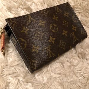 ⚜️ Louis Vuitton ⚜️Vintage Pouchette
